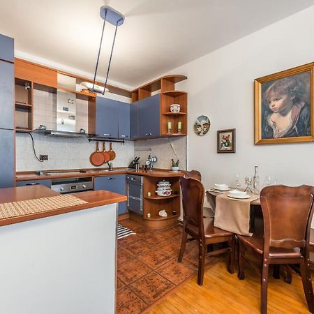 Vintage&warm 2BR apartament in Tirana Bagian luar foto