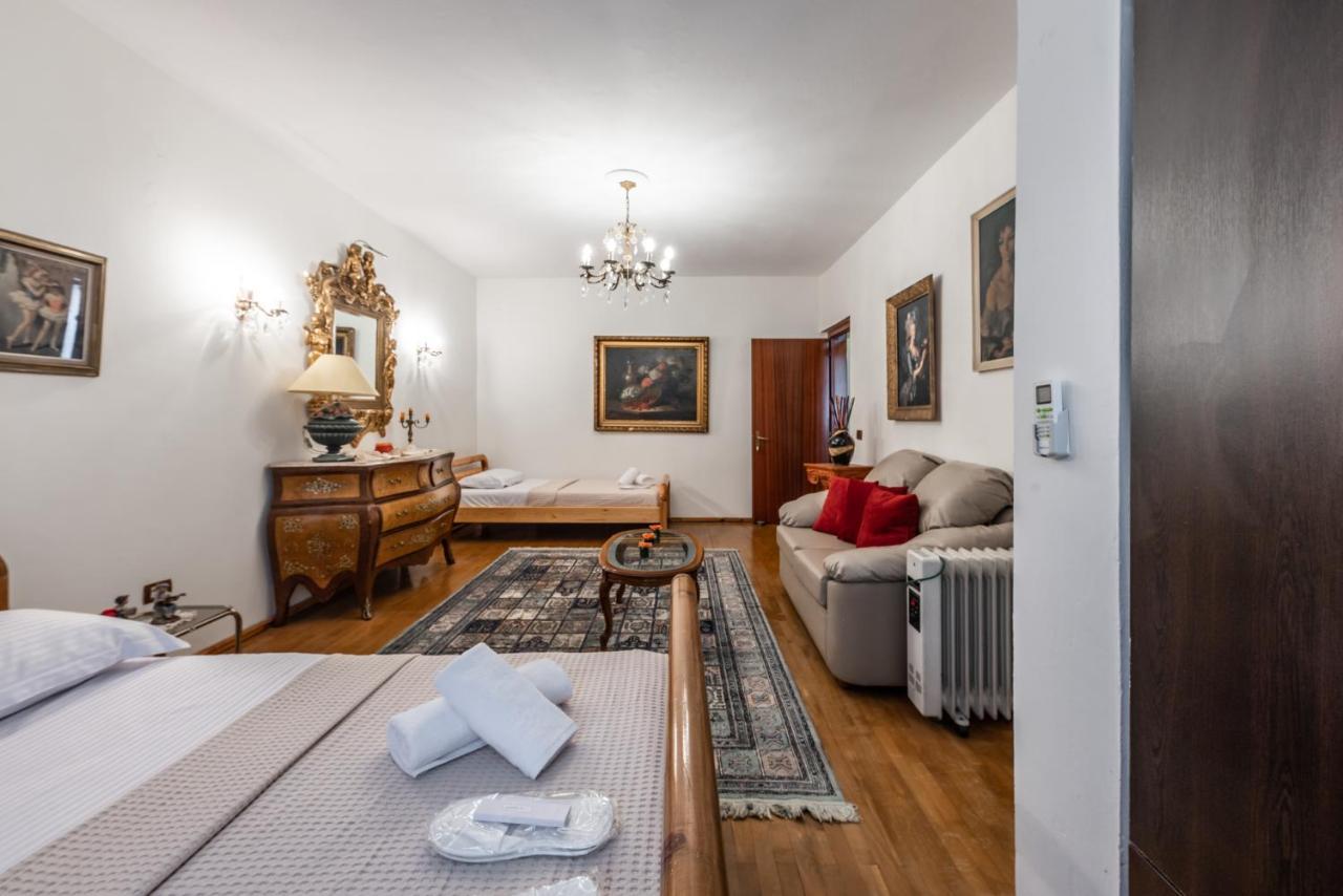 Vintage&warm 2BR apartament in Tirana Bagian luar foto