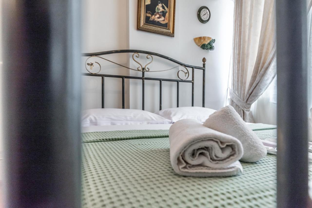 Vintage&warm 2BR apartament in Tirana Bagian luar foto