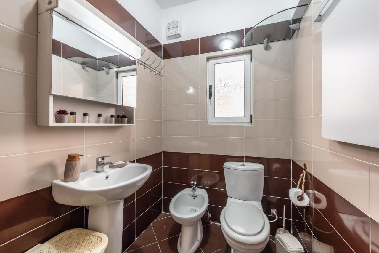 Vintage&warm 2BR apartament in Tirana Bagian luar foto