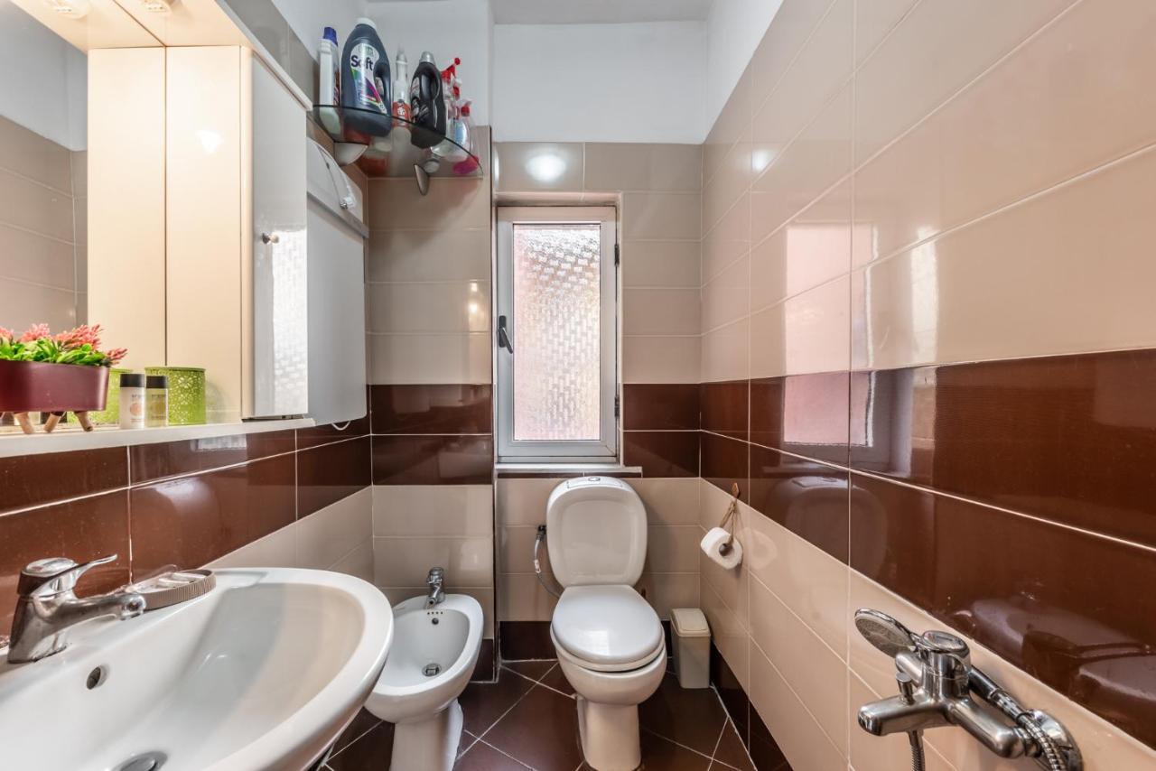 Vintage&warm 2BR apartament in Tirana Bagian luar foto